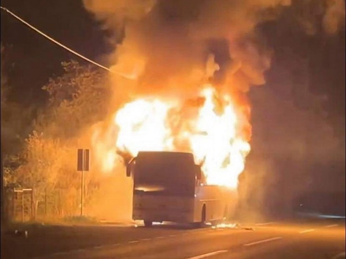 Autobus u potpunosti izgorio na putu Teočak - Tuzla
