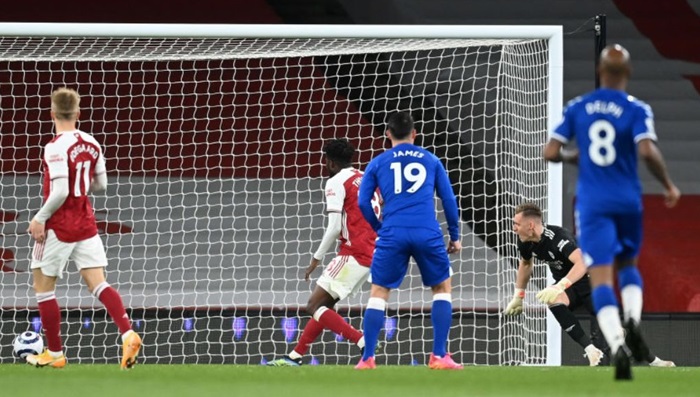 Autogol golmana Arsenala ostavio Everton u borbi za Ligu prvaka
