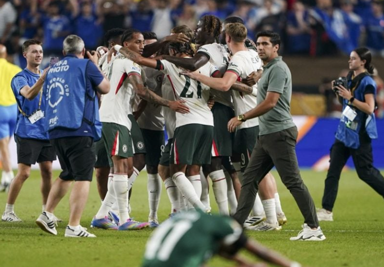 Autogol golmana presudio u finišu, Chelsea u polufinalu SP