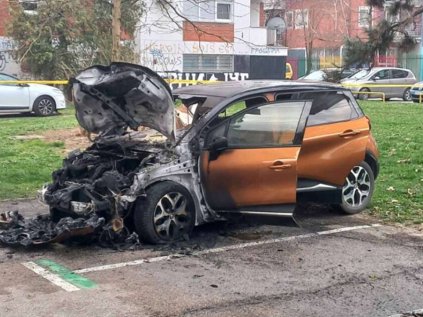 Automobil izgorio u požaru u brčanskom naselju EŠ