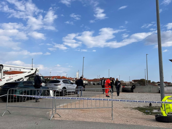 Automobil na trci u Zadru izletio sa staze, povrijeđene četiri osobe