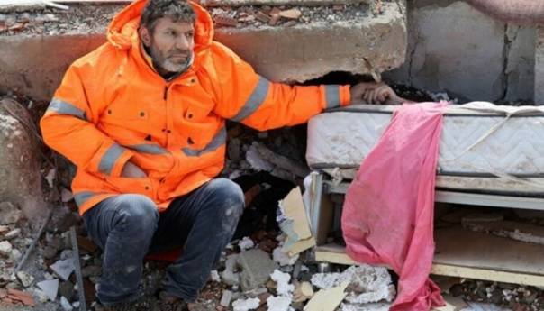 Autor fotografije koja je potresla svijet: 'Nisam se mogao suzdržati od plača'