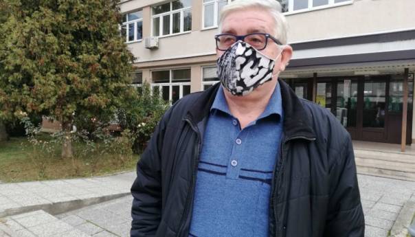 Avdo Muslimović oslobođen optužbe za kršenje mjera izolacije