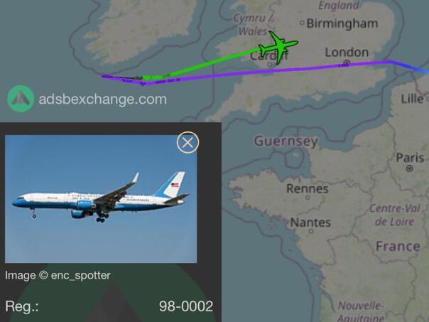 Avion američkog ministra odbrane prinudno sletio