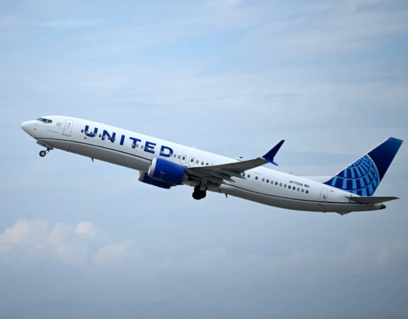 Avion prinudno sletio nakon što mu je u letu otpala guma