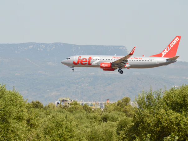 Avion prinudno sletio zbog tučnjave putnika