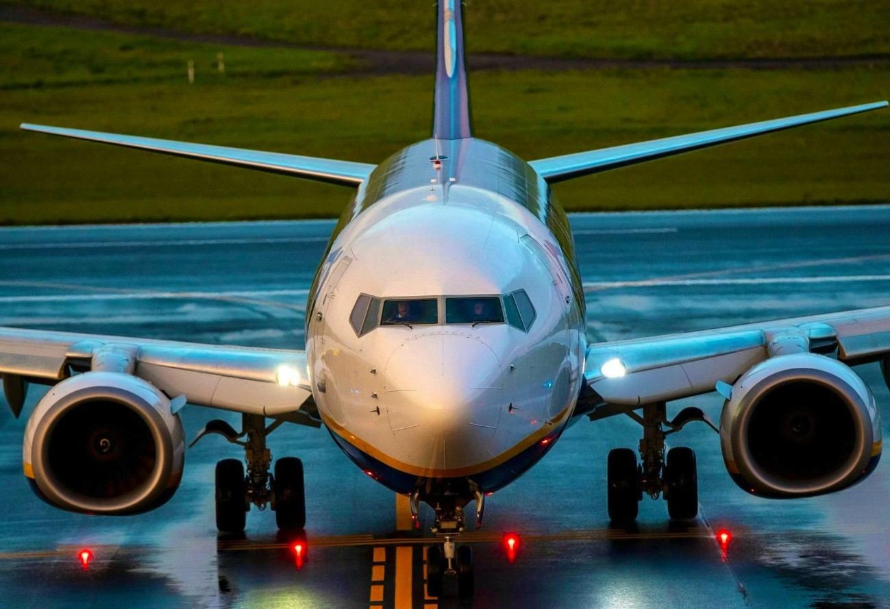 Avion pun putnika hitno sletio u Njemačku zbog dima u kabini