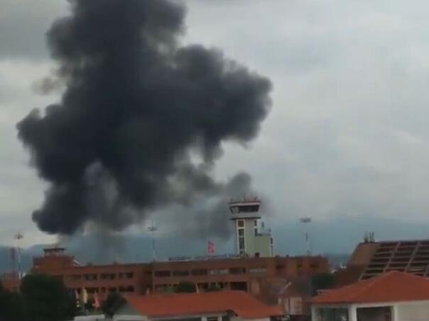 Avion sa 19 ljudi se srušio u Nepalu