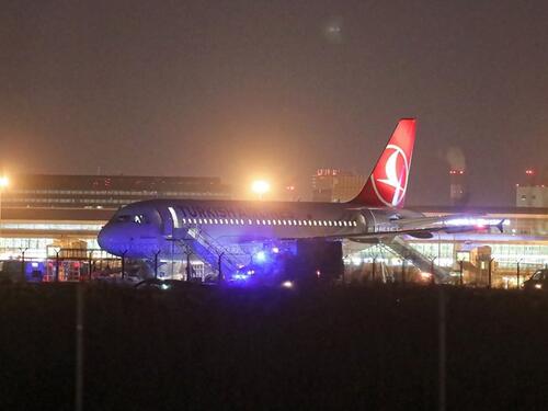 Avion Turkish Airlinesa primio prijetnju bombom, prinudno sletio u Bukurešt