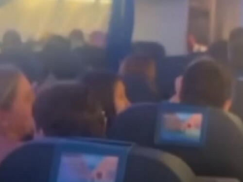 Avion u Španiji letio kroz oluju, ljudi vrištali, povraćali ...