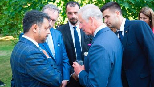 Azmi: Posjeta princa Čarlsa snažna poruka negatorima genocida