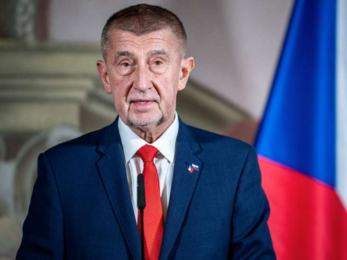 Babiš oprezno o pobjedi opozicije na mađarskim izborima