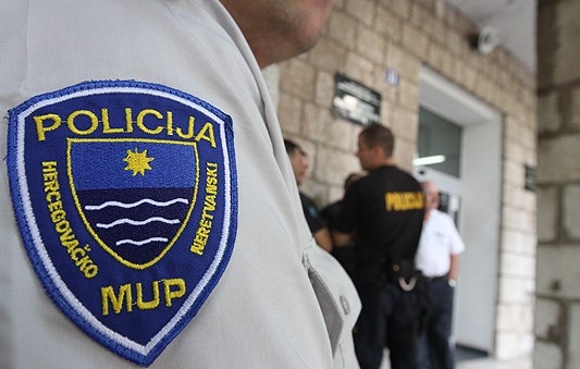 Bačena bomba na kuću u Mostaru u gluho doba noći