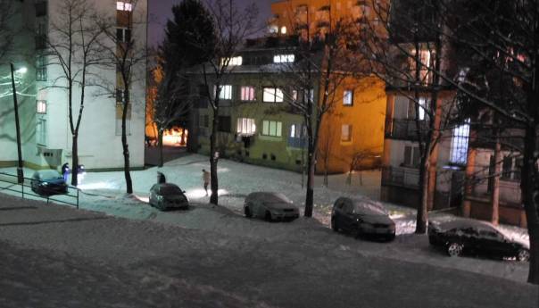 Bačena bomba na zgradu u Vogošći