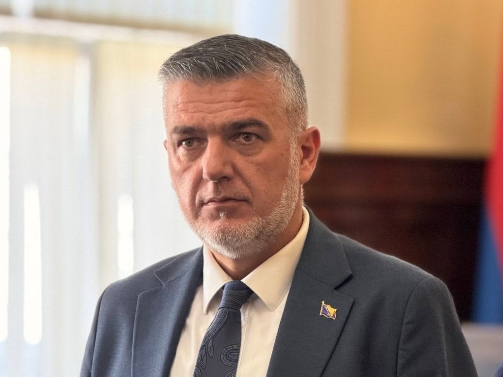 Baćevac o statusu za Mladića: Riječ "krepao" mi se potkrala, nisam htio vrijeđati