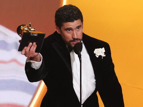 Bad Bunny ispisao historiju Grammyja osvojivši nagradu za album godine