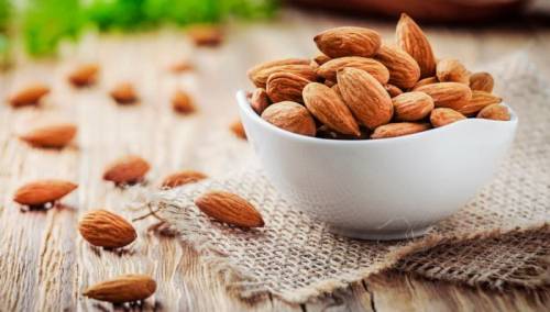 Bademi - zdrava grickalica i melem za ljepotu i zdravlje