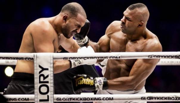 Badr Hari nakon poraza najavio odlazak u penziju!