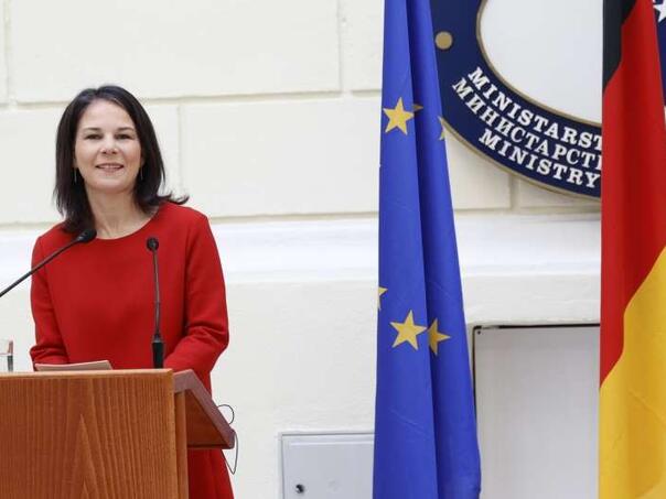 Baerbock: Demokratija nije pala s neba, moramo je zaštititi