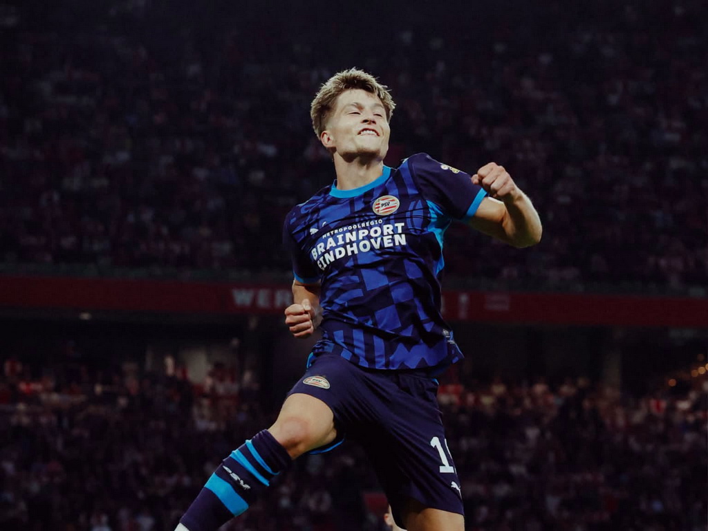 Bajraktarević zablistao: Ušao s klupe pa pogodio za pobjedu PSV-a nad Ajaxom
