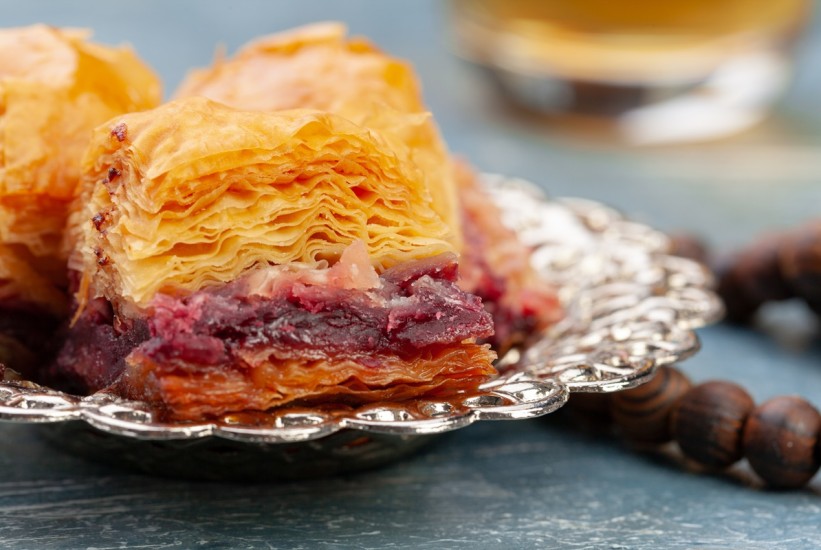 Bajram nam stiže: Dočekajte goste uz baklavu s malinama i orasima