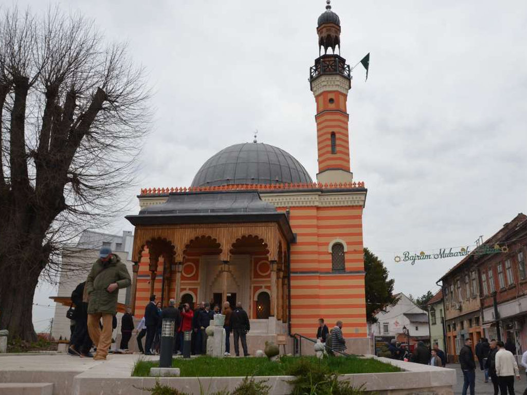 Bajram-namaz u Tuzli, centralna svečanost u džamiji "Kralj Abdulah"