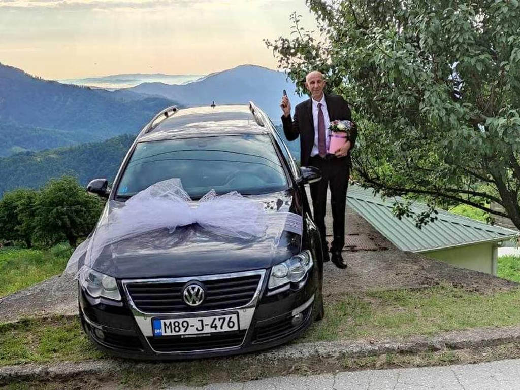 Bajram u Željeznom Polju: Imam dobio automobil na poklon od mještana