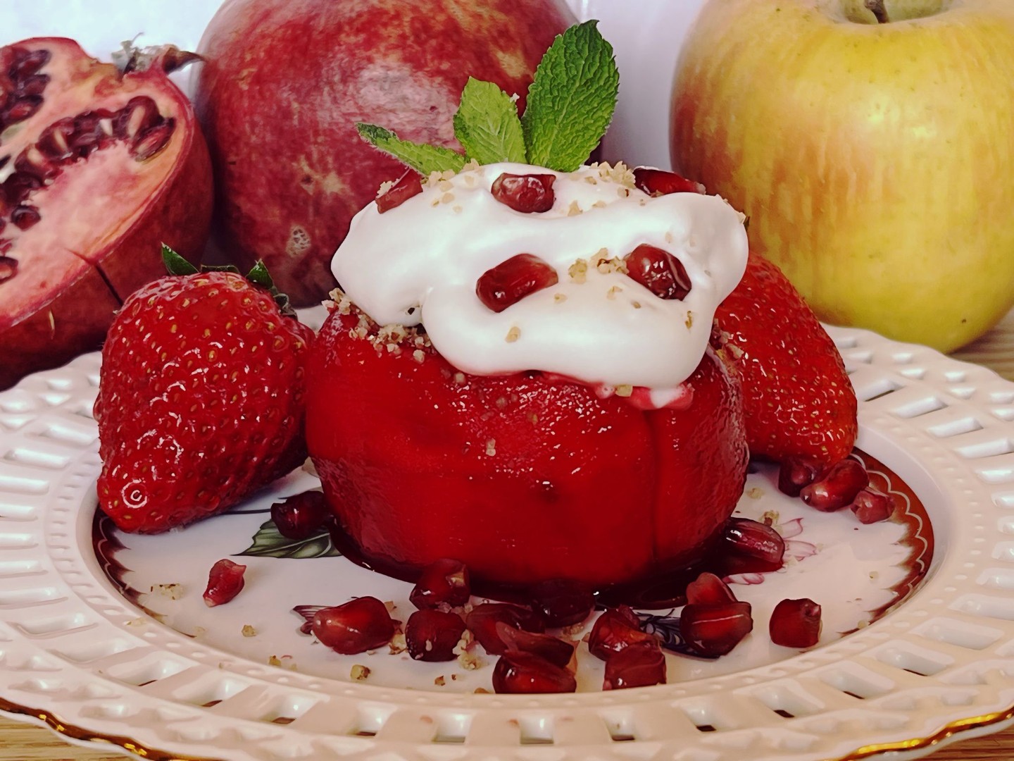 Bajram uz crvene tufahije, zdraviju verziju tradicionalnog deserta