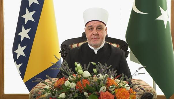 VIDEO: Bajramska poruka reisul-uleme Husein ef. Kavazovića