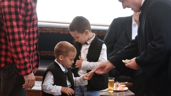 Bajramsko čestitanje kod reisa: Baklava i kafa za goste