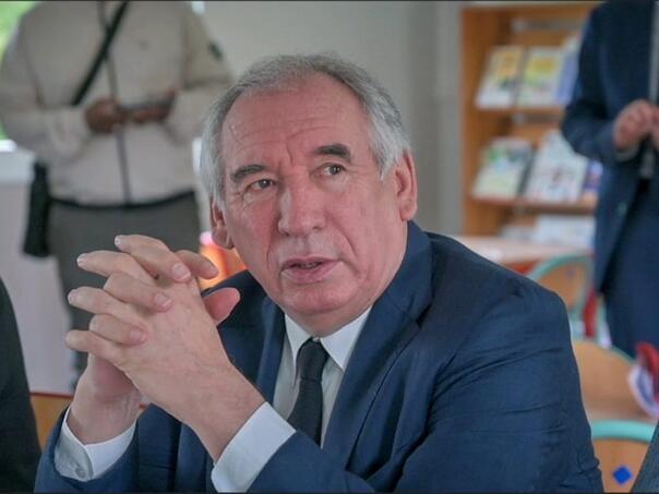 Bajrou: Prekomjerni dug je "opasan po život" za Francusku