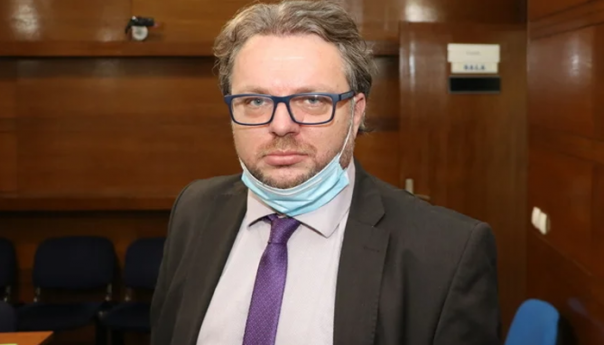 Bakalar: Podršku nekim kandidatima dale umrle osobe