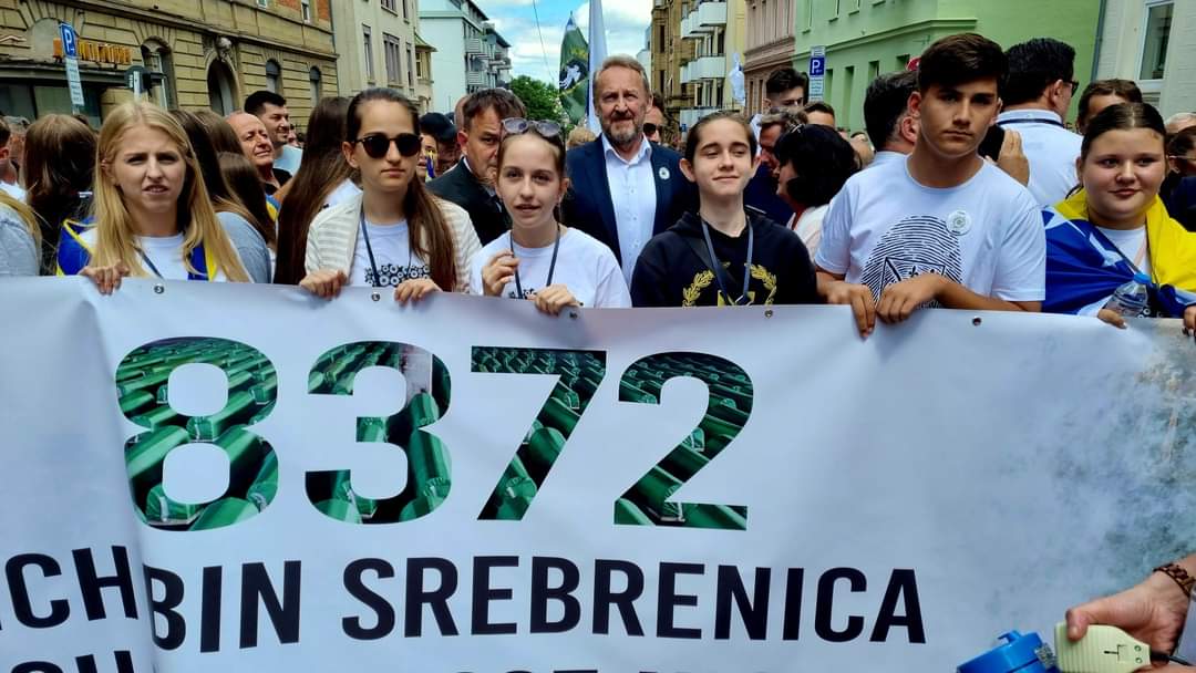 Bakir Izetbegović na 'Maršu mira' u Stuttgartu