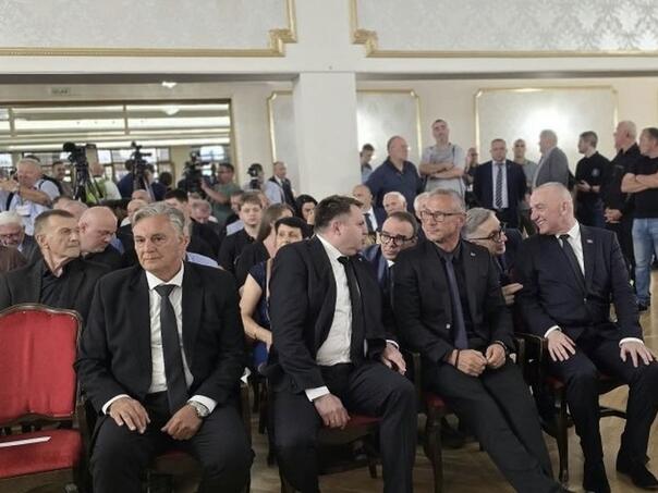 Bal vampira: Komemoracija zločincu bez Vučića i Dodika