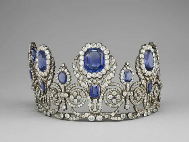 Balkanska grupa stoji iza pljačke stoljeća dragulja iz Louvrea