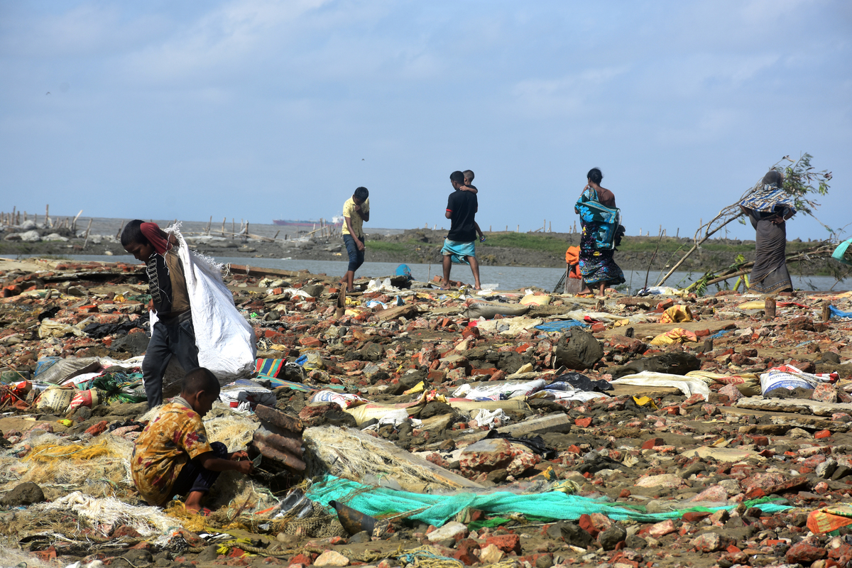 Bangladeš: Broj poginulih u ciklonu Sitrang povećan na 35