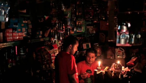 Bangladeš suočen s teškim nestašicama struje nakon smrtonosne oluje