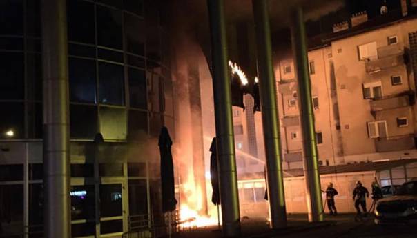 Banja Luka: Gorila zgrada Investicione razvojne banke