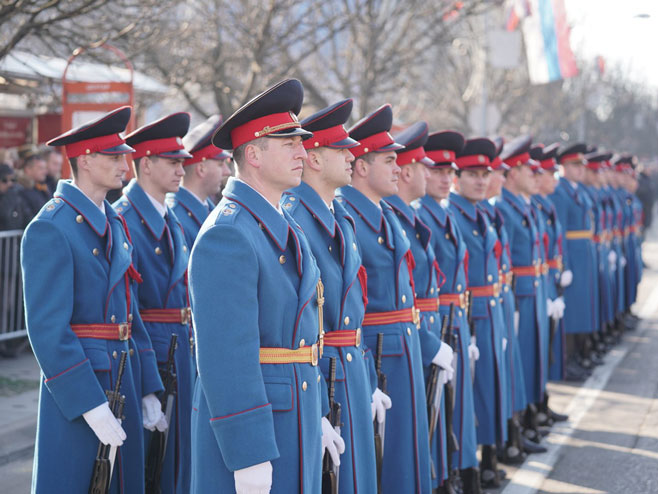 Banja Luka: Počeo svečani defile, prisutna i Ana Brnabić