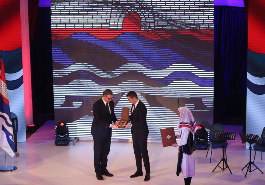 Banjaluka: Vučiću uručen Ključ grada