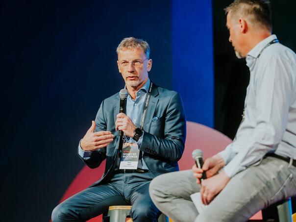 Banka budućnosti: Odobrenje kredita putem mobitela, transfer novca unutar chata...