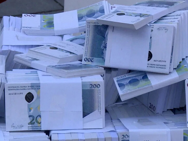 Banke u BiH zarađuju 2,4 miliona dnevno, u Federaciji duplo više od RS