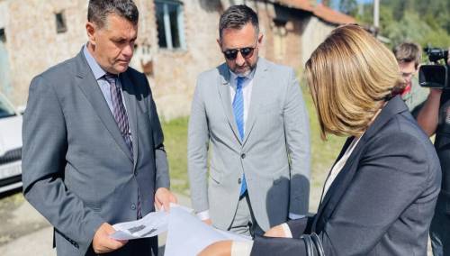Banovići: Uručeni ključevi korisnicima kolektivnih centara