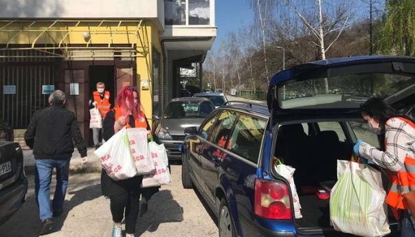 Baptistička crkva i volonteri uručili pomoć najpotrebnijima u Konjicu