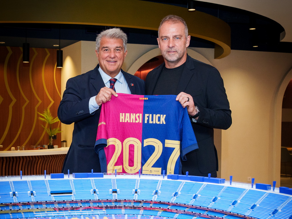 Barcelona produžila ugovor s Hansijem Flickom do 2027. godine