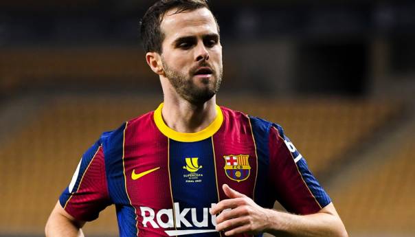 Barcelona se želi riješiti Pjanića