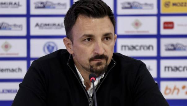 Bašić: Da li treba da izbušimo sve lopte u BiH i krenemo od nule?