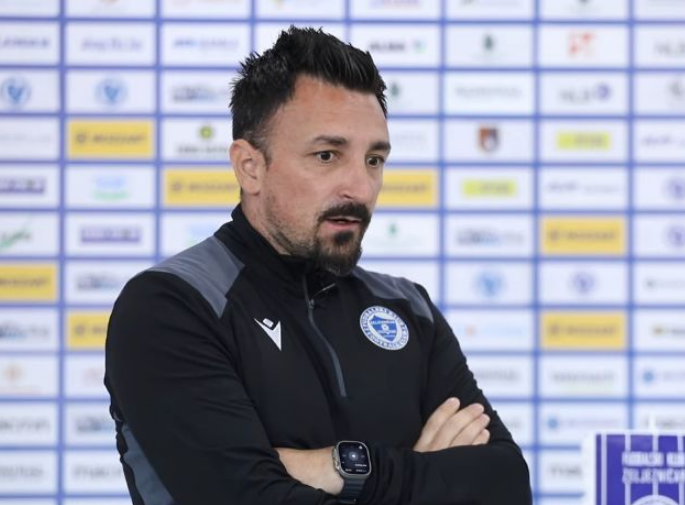 Bašić: Molim navijače za strpljenje, nadam se da će sutra postojati samo jedna ekipa