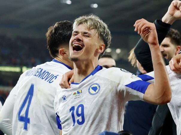 Bayer dovodi Alajbegovića za "siću", šta je dalji plan?