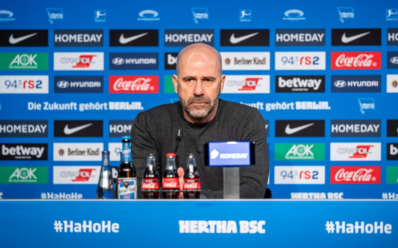 Bayer Leverkusen otpustio trenera Petera Bosza